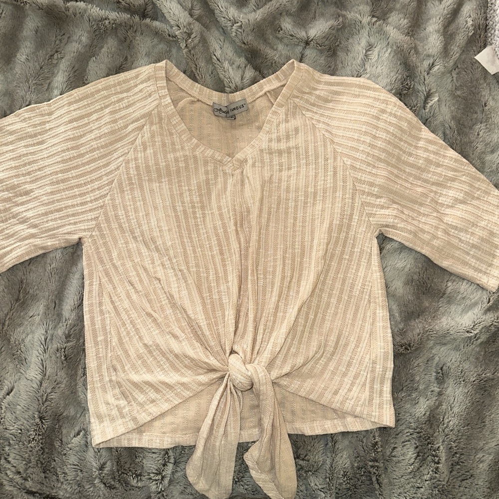 women’s small cream tie-front top
